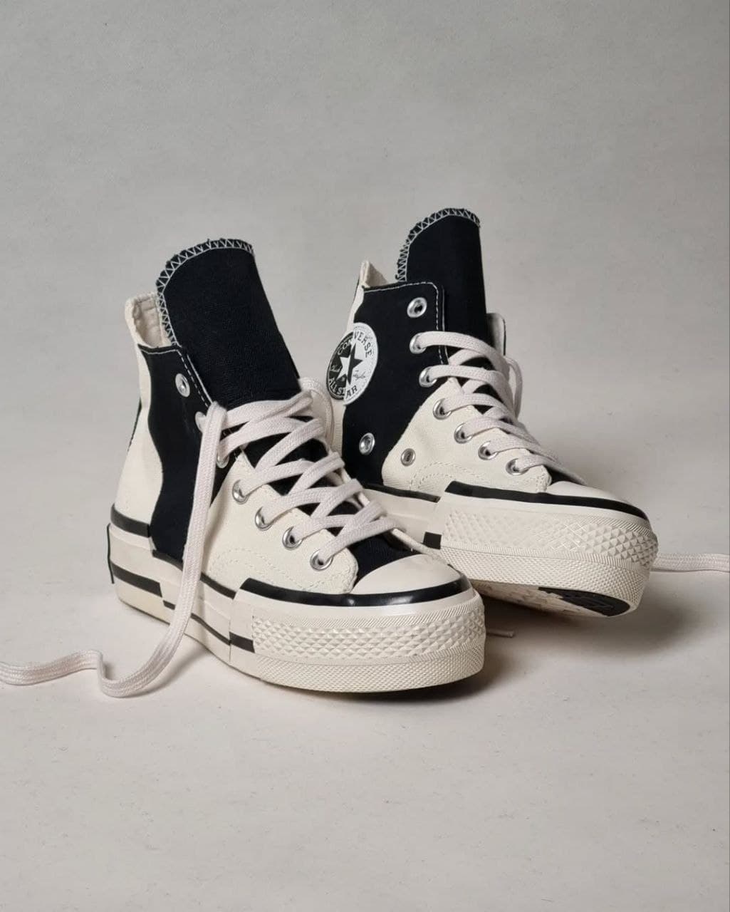 کفش کانورس Chuck Taylor All Star High-Top مشکی سفید کفش کانورس Chuck Taylor All Star High-Top مشکی سفید